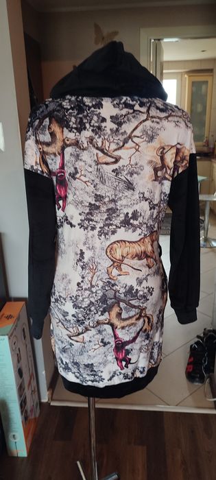 Sukienka welurowa Tatu