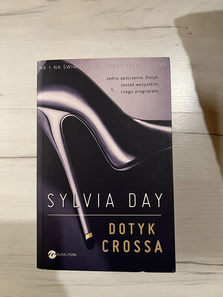 Dotyk Crossa Sylvia Day