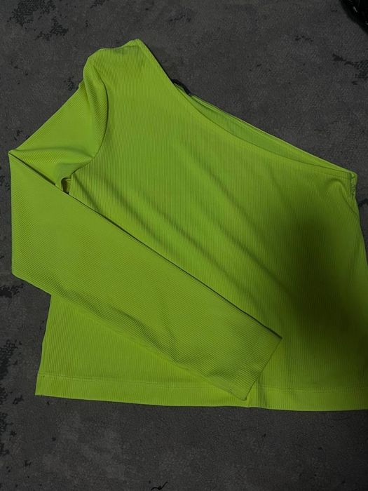 кофта вшита з відкритим плечем Goldi