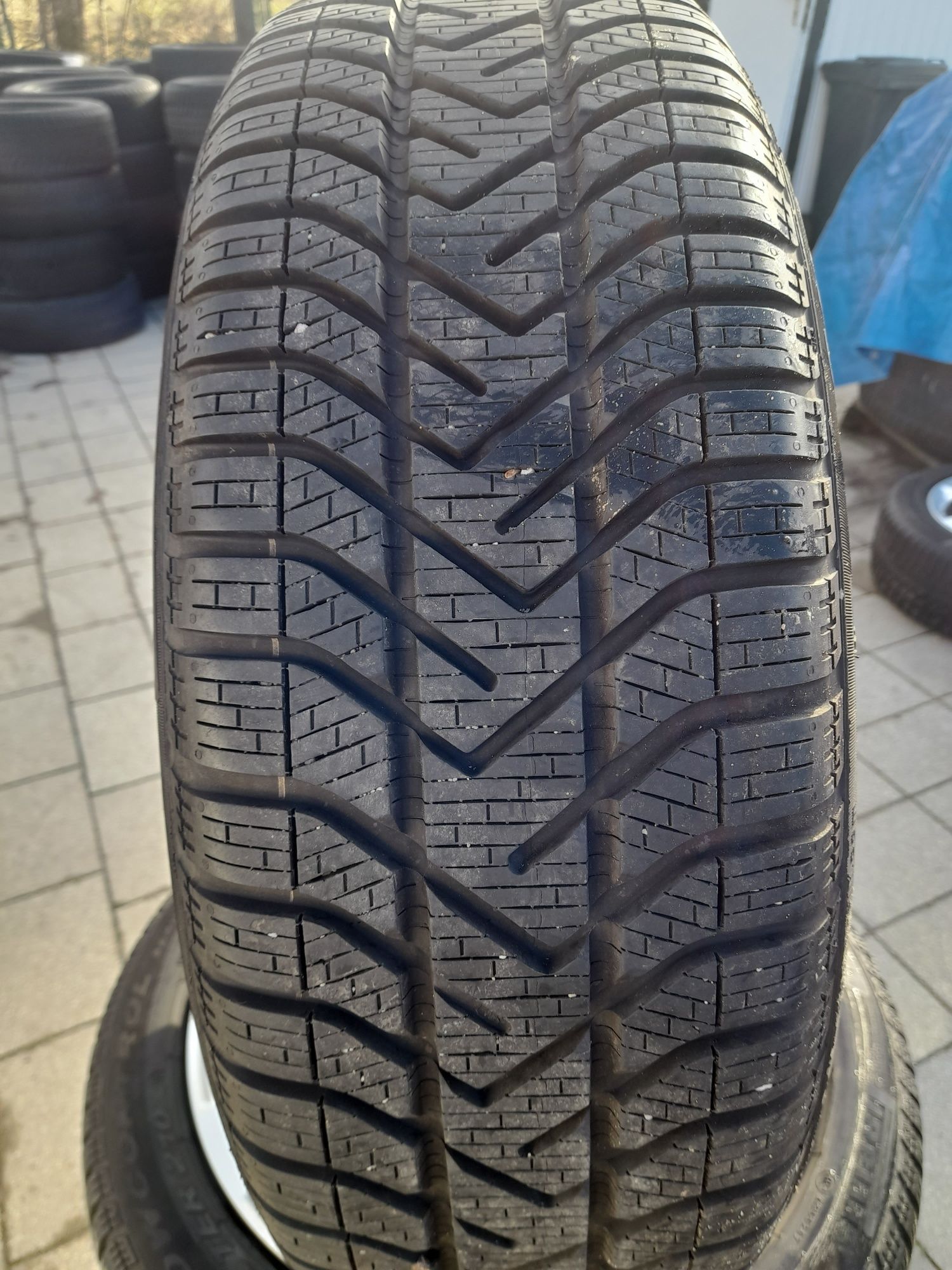 Koła zimowe Seat Arona 5x100  195 55r17