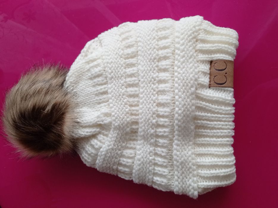 Czapki zimowe dziecięce kolory