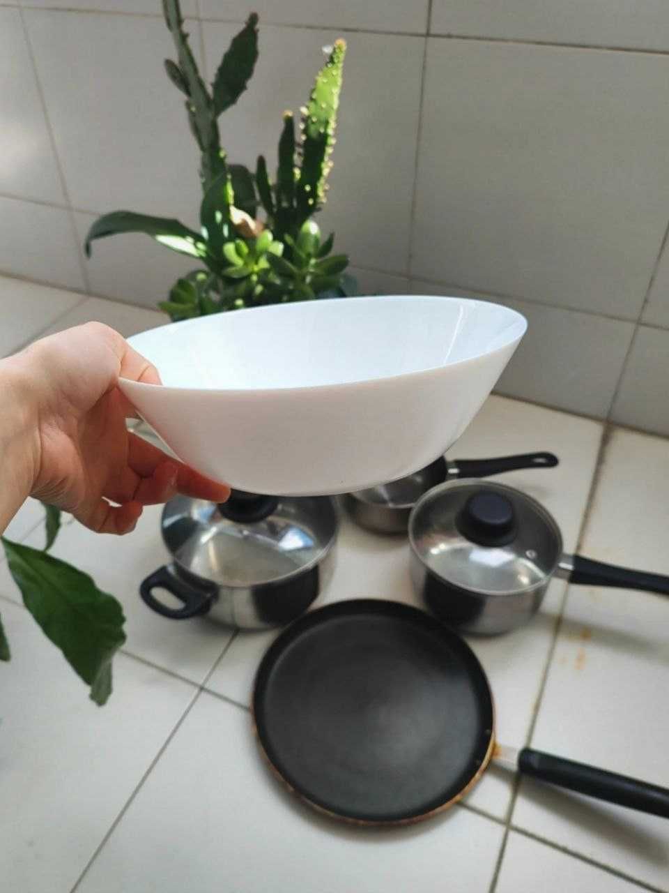 Utensílios de cozinha usados – 8 peças / Used kitchen utensil set