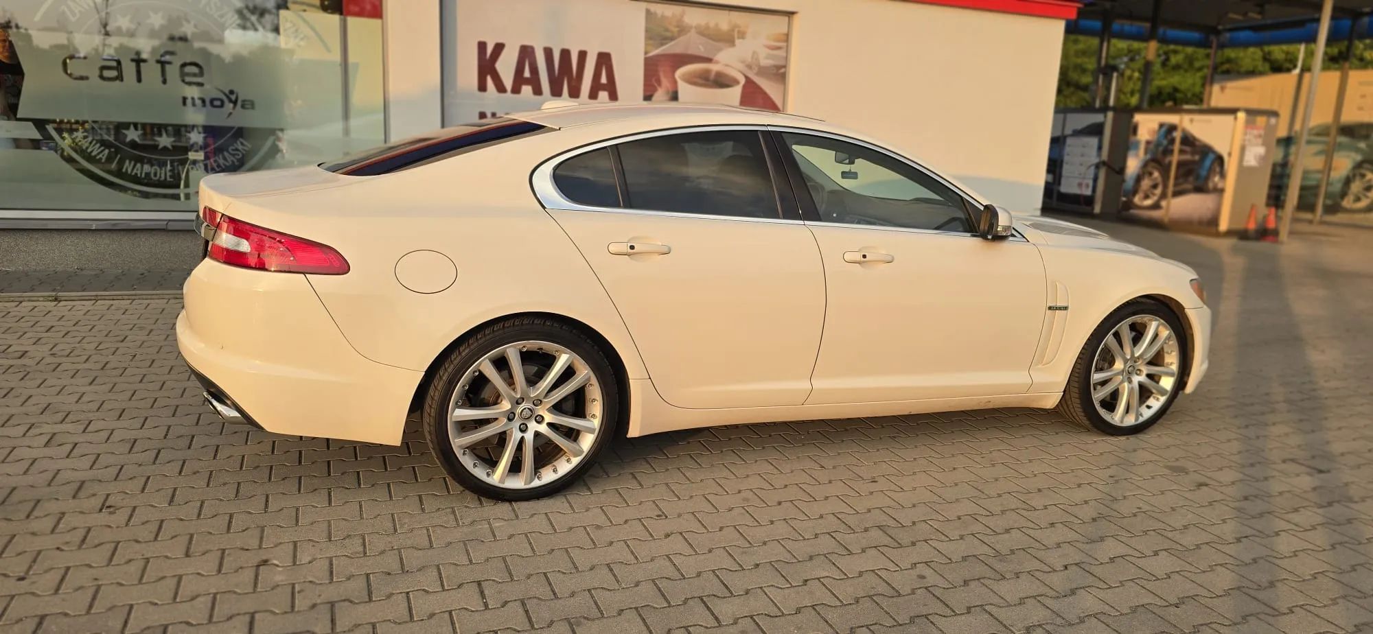 Jaguar XF Jaguar XF 2011r. Lift ,4.2 V8 416KM Premium Luxury Supercharget