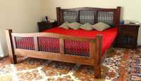 Indyjskie łóżko AlmiDecor 180x200 i szafki nocne z drewna egzotycznego