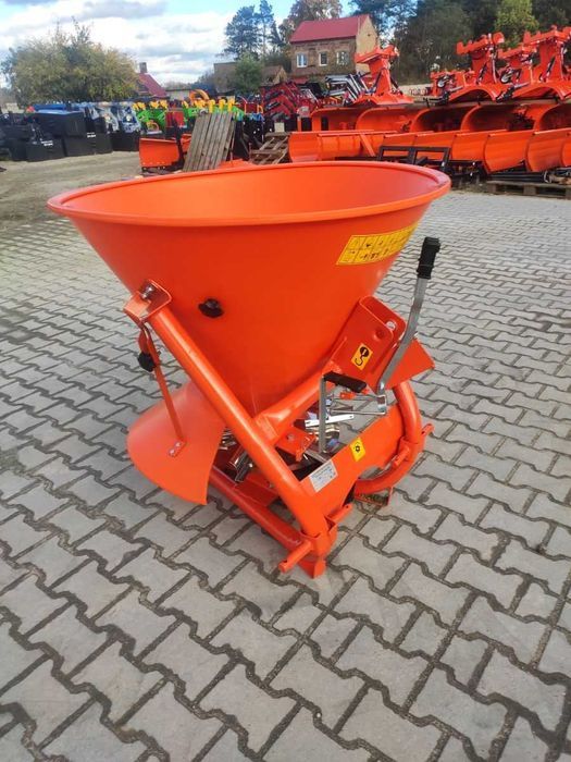 Posypywarka solarka piaskarka do ciągnika 200L 300L 400L Lejek