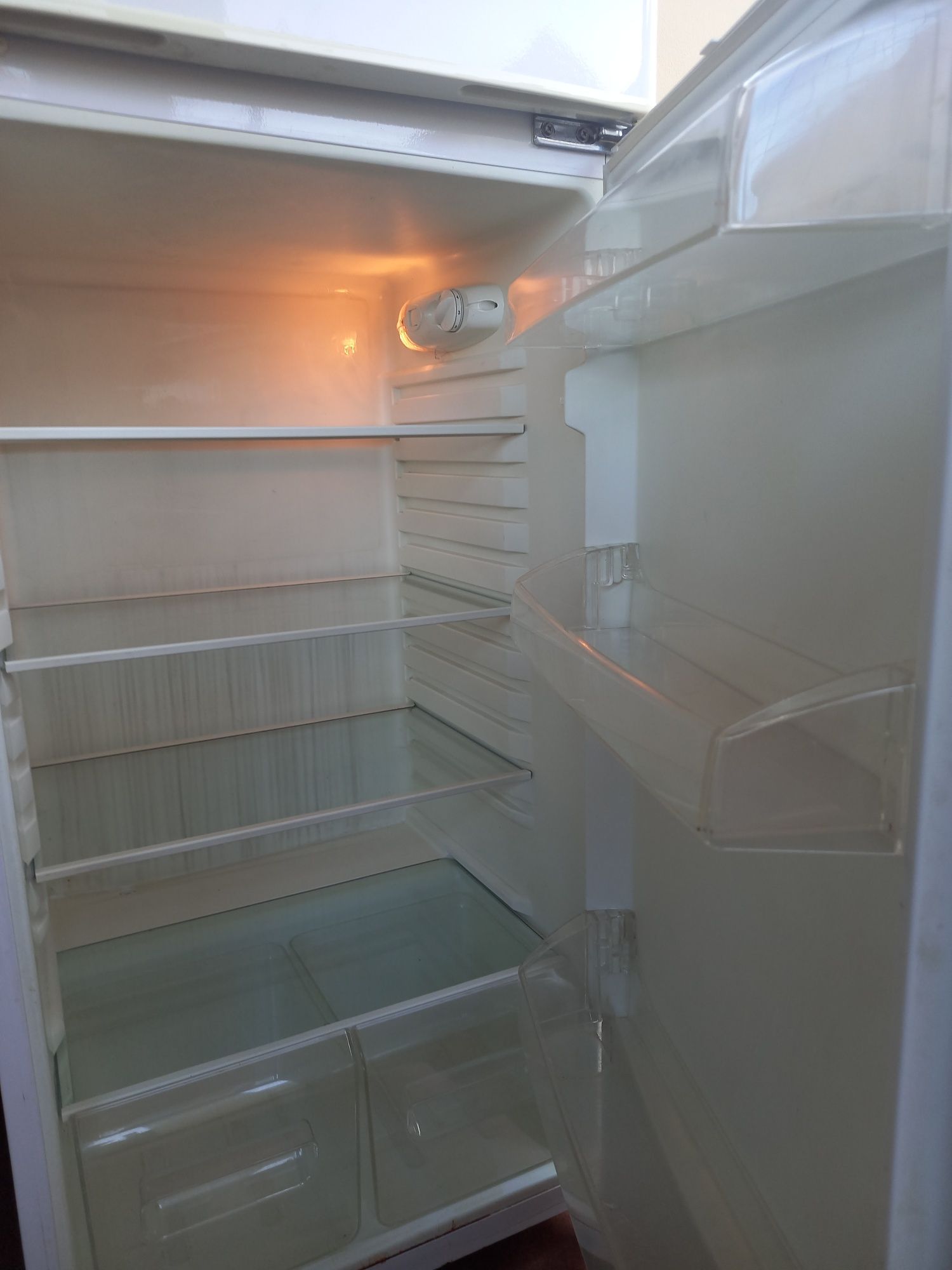 Frigorífico 2 portas (p/reparar ou peças)