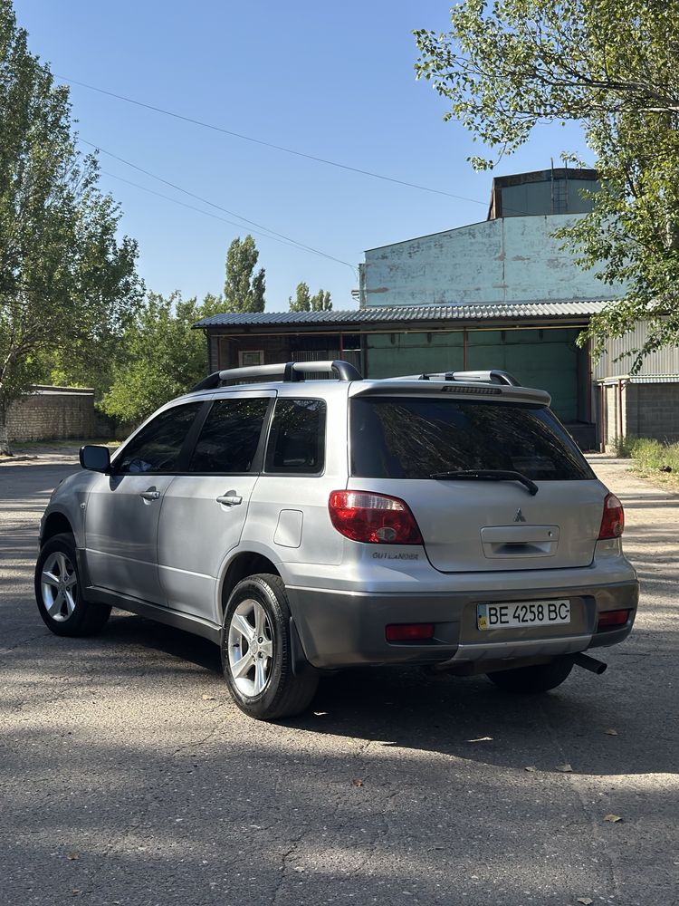 Mitsubishi Outlander