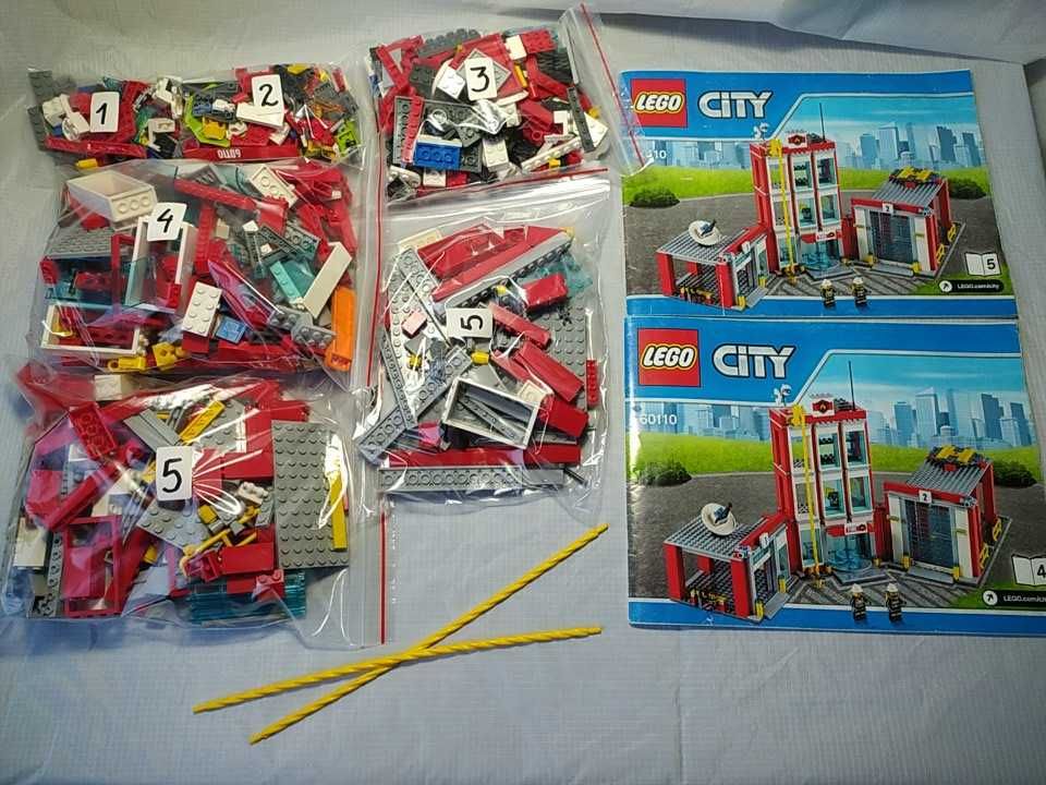 Oryginalny zestaw Lego City Remiza strażacka 60110 BDB STAN 919 ele.