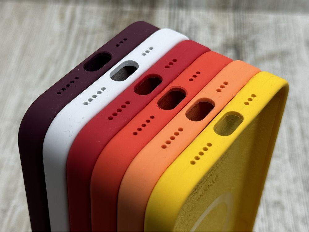Чехол Silicone Case MagSafe на iPhone 12/ 12 Pro с анимацией