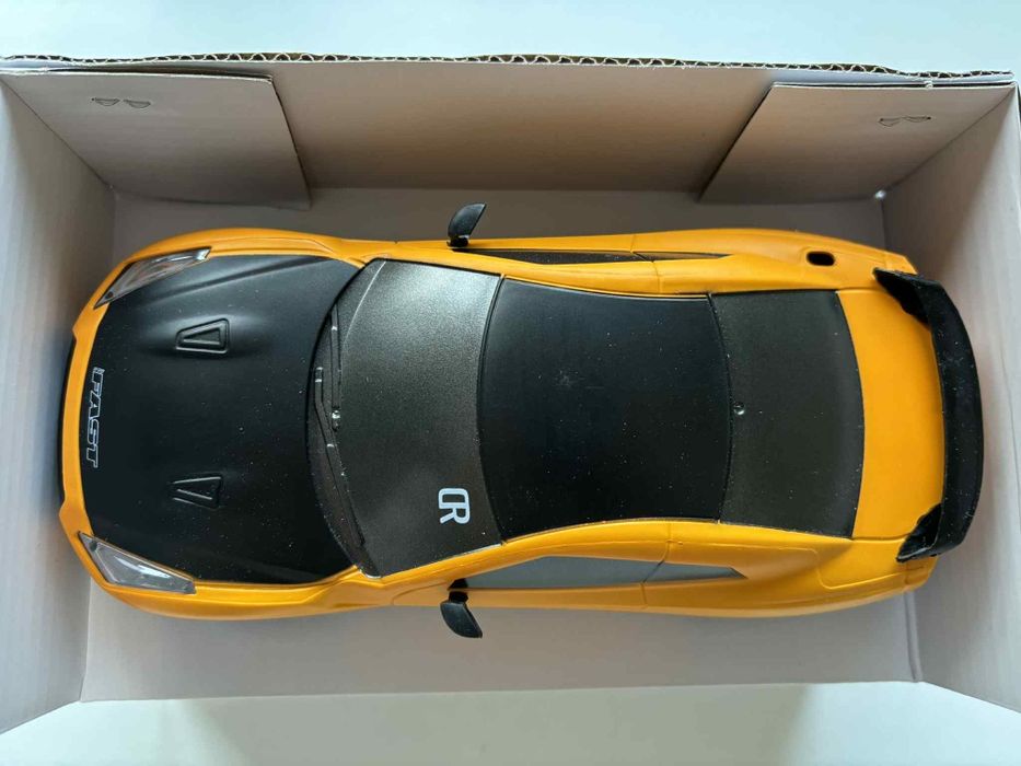 Samochód zdalnie sterowany 2.4GHz