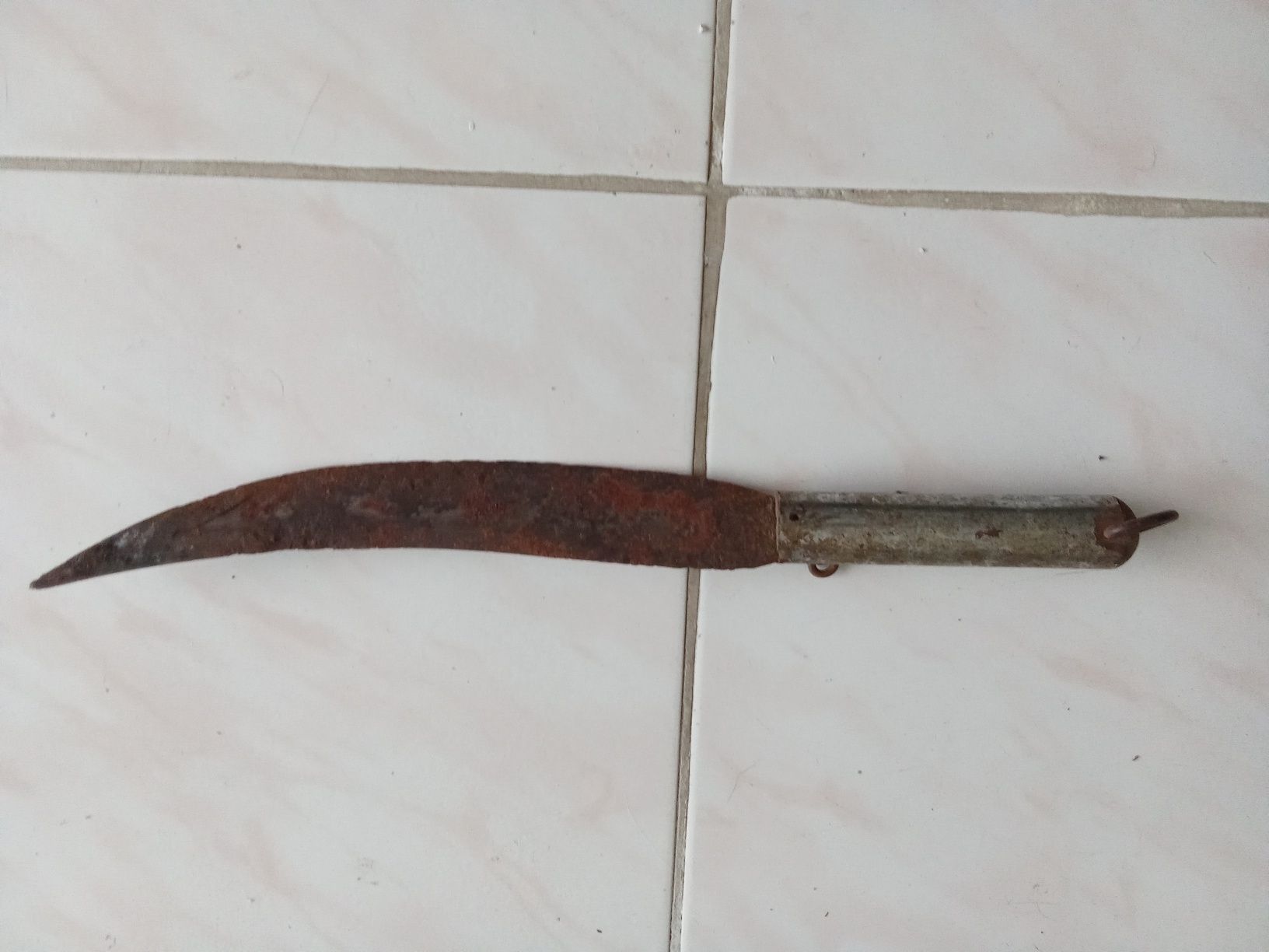 Vendo espadas antigas de coleção