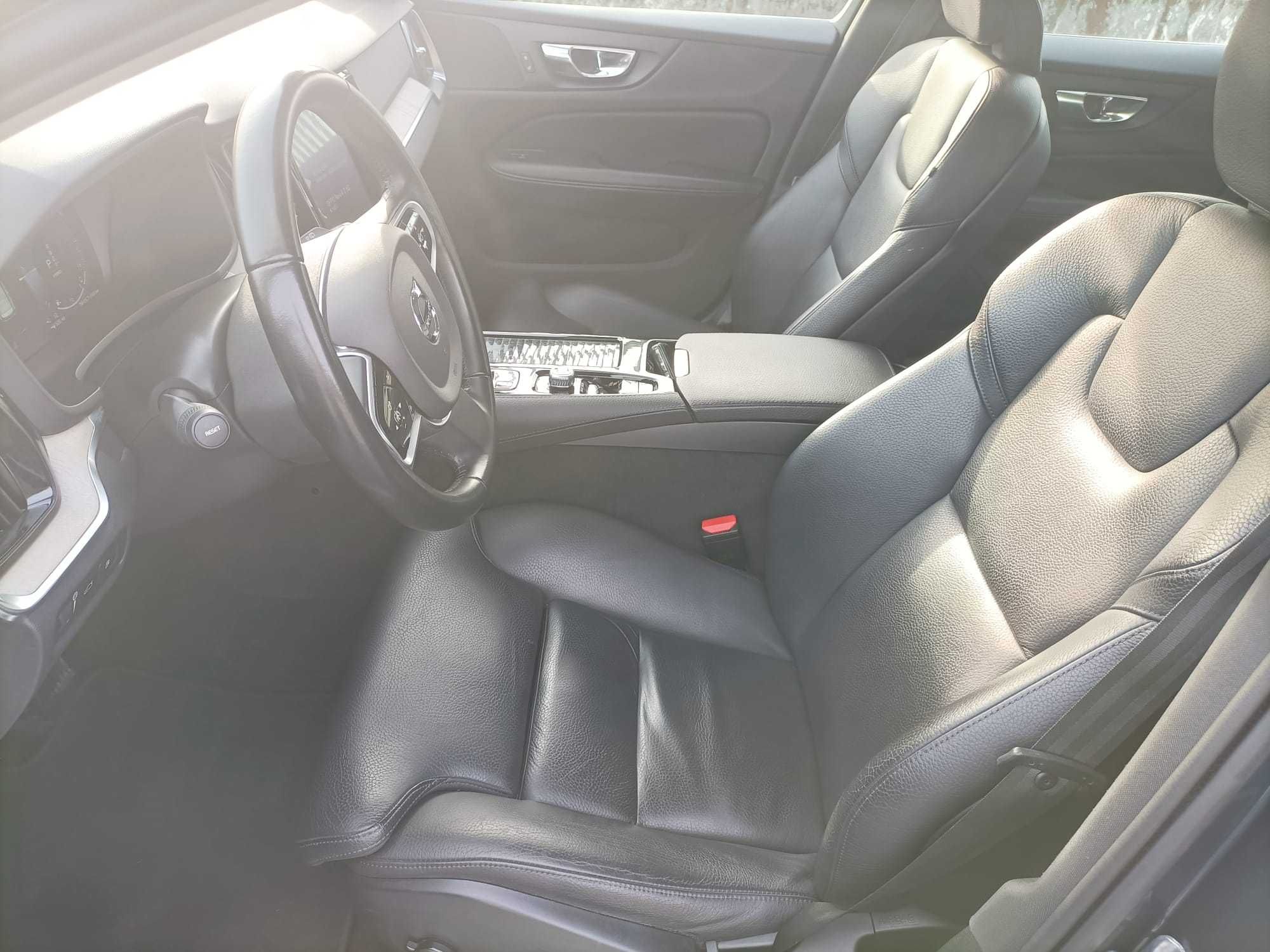 Volvo V60 T8 PHEV Inscription 390 cv