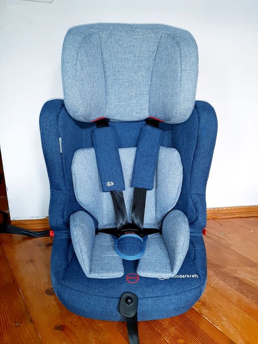 синє ізофікс  добротне 9 36