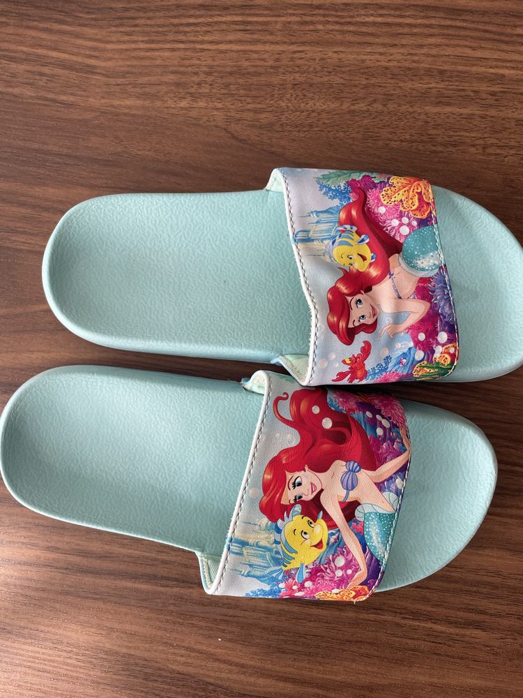 Chinelos H&M Pequena Sereia