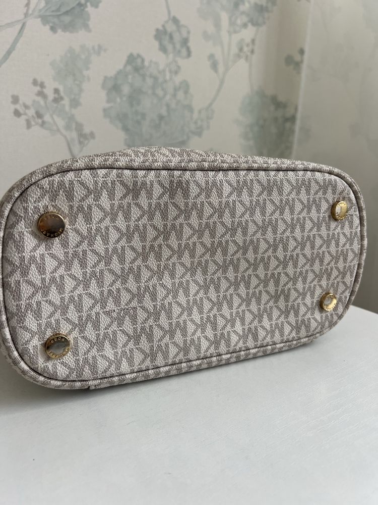 Оригінальна літня сумка Michael Kors