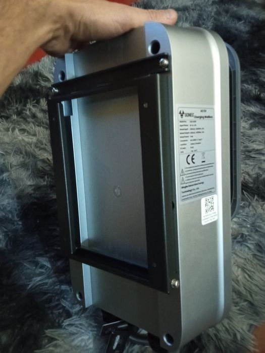 Продам зарядний пристрій для електромобіля