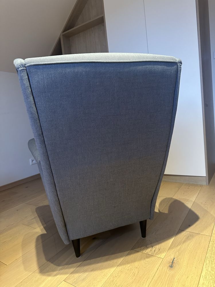 Fotel Uszak Ikea + podnóżek