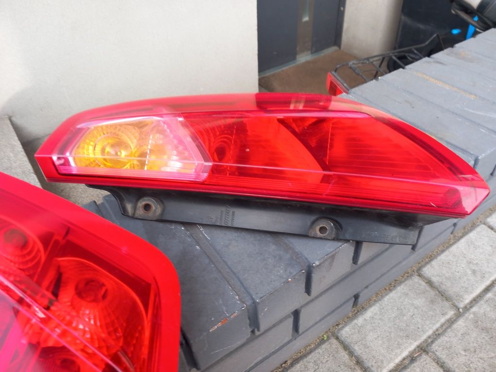 Lampa prawy tył FIAT GRANDE PUNTO. 2SZT. Wysyłka