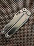 Мультитул Leatherman Wave