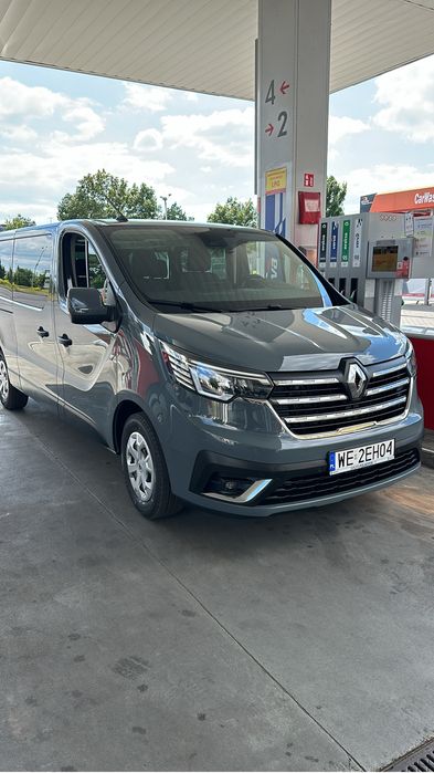 Wynajem długoterminowy Renault Trafic Bus 9 osobowy automat + hak
