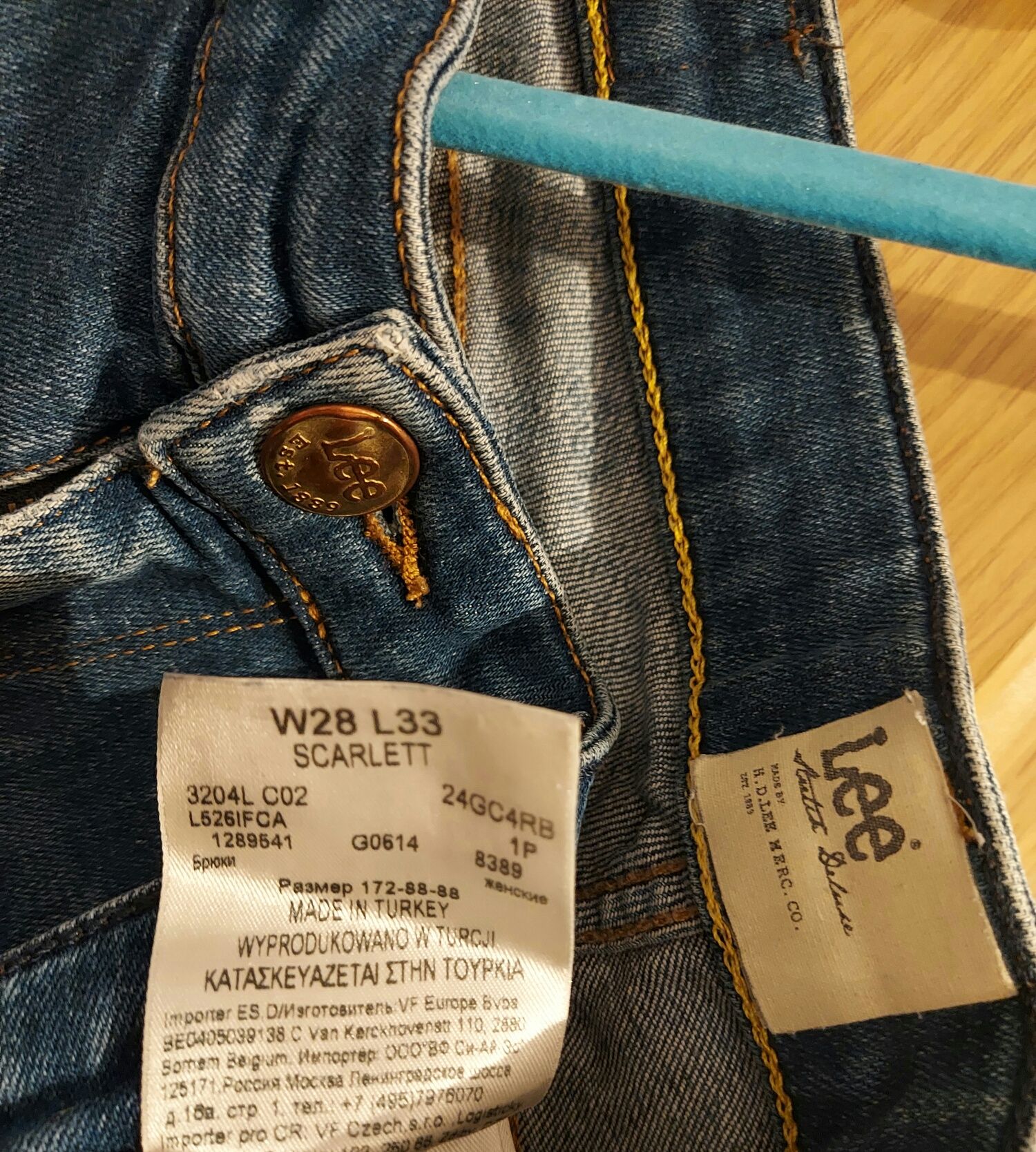 Spodnie markowe Lee jeansowe damskie idealne wiosenne letnie kreacje