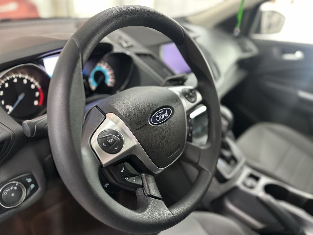 Ford Escape 2.0 2012 100 тысяч км