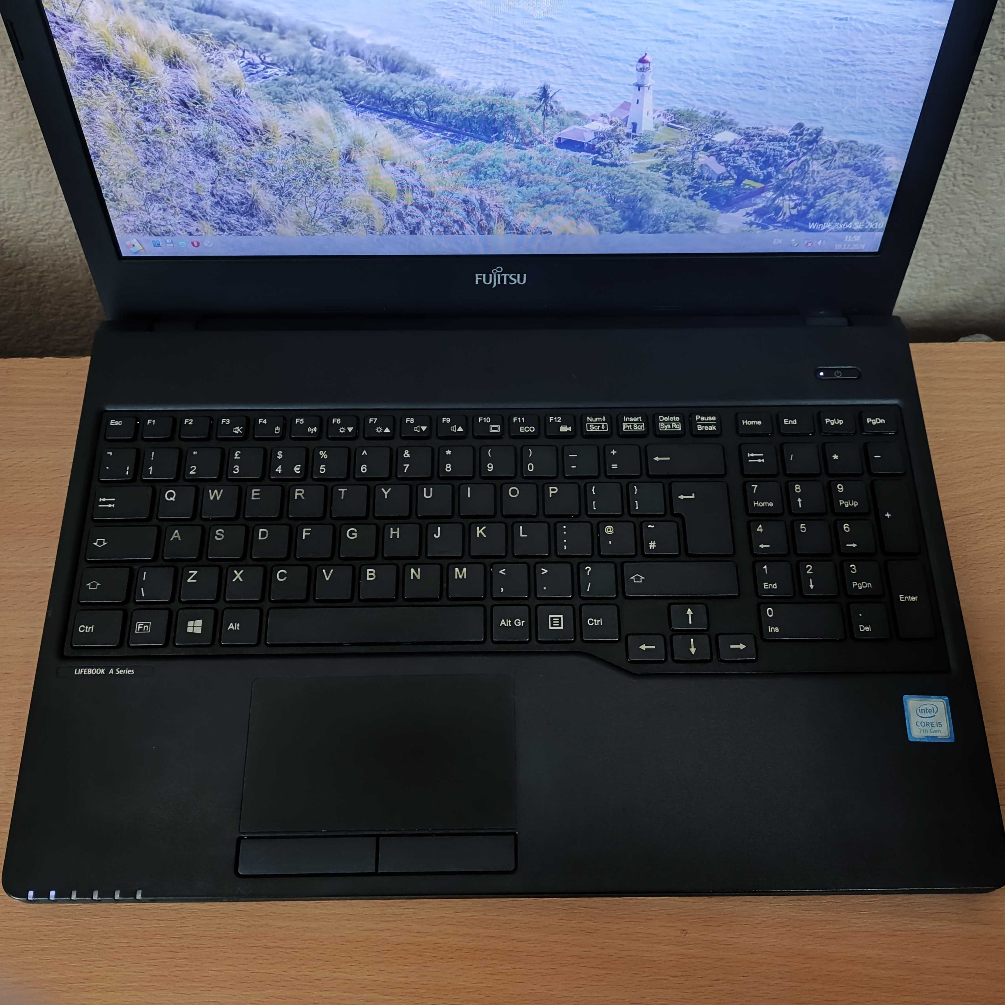 для навчання або РОБОТИ FUJITSU A557 15,6" FHD IPS i5-7200u/4Gb/128SSD