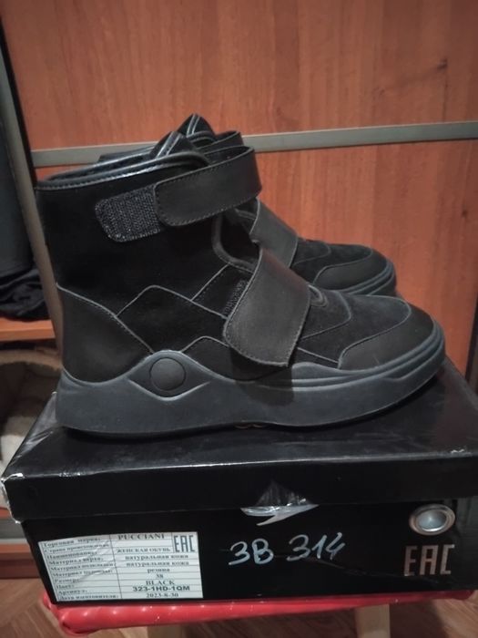 Зимние ботинки sasha fabiani,  новые