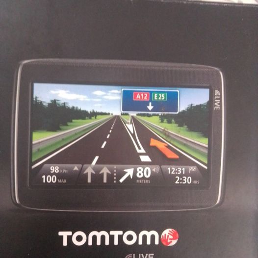 gps tomtom go 820 live com pouco uso 2ª mão