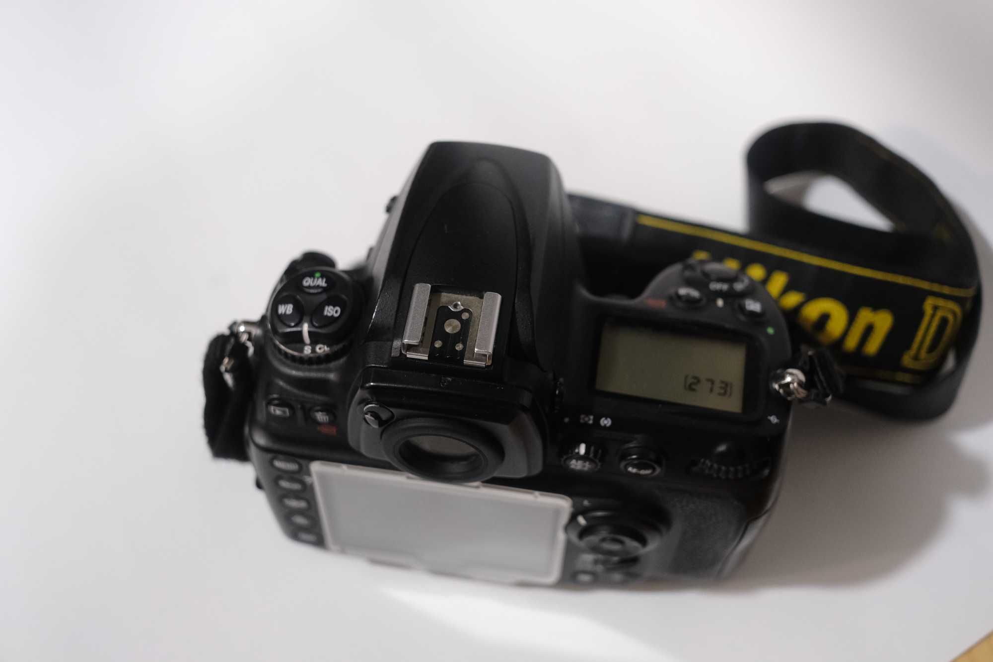 Nikon D700 body у гарному стані