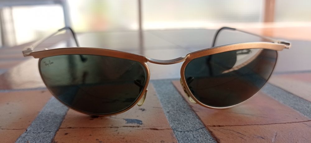 Oculos Ray-Ban como novos.