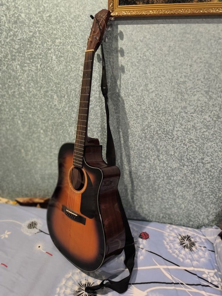 ЕлектроАкустична гітара із вбудованим звукознімачем Fender Style в гар