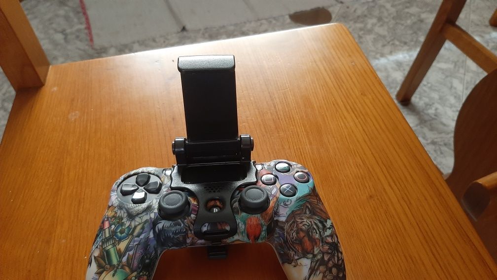 Vendo suporte telemovel para comando ps4