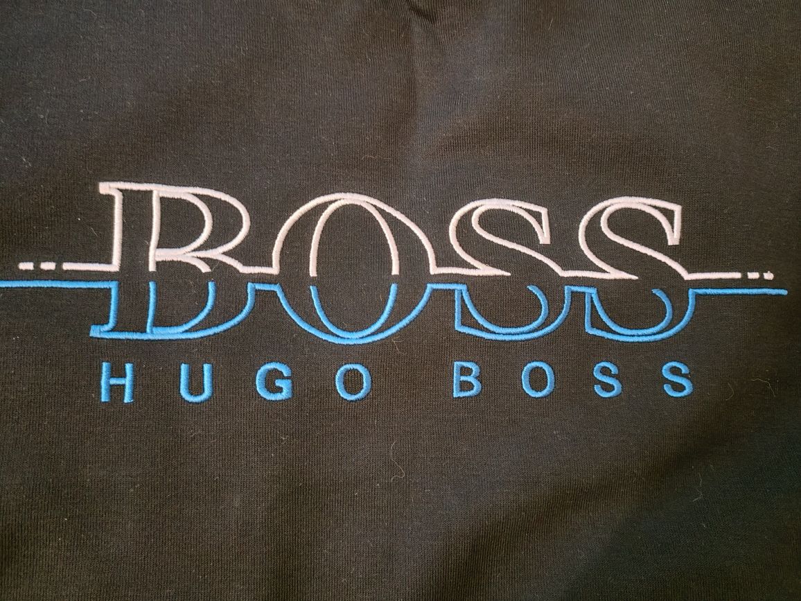 świetna bluzka Hugo Boss