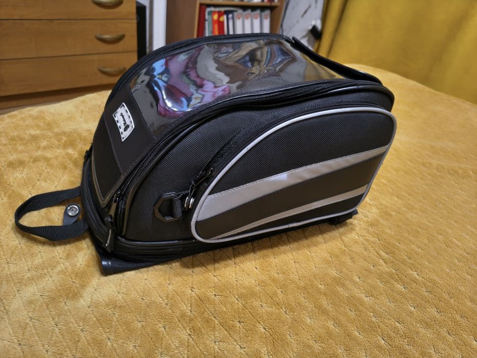 Tankbag powiększany z szelkami pokrowiec
