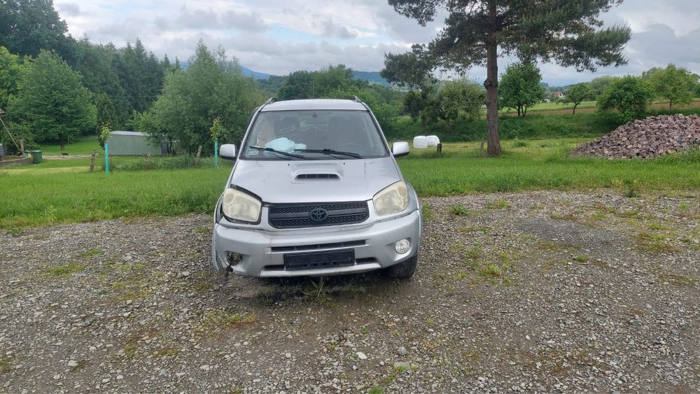 Toyota RAV 4 2005r uszkodzona