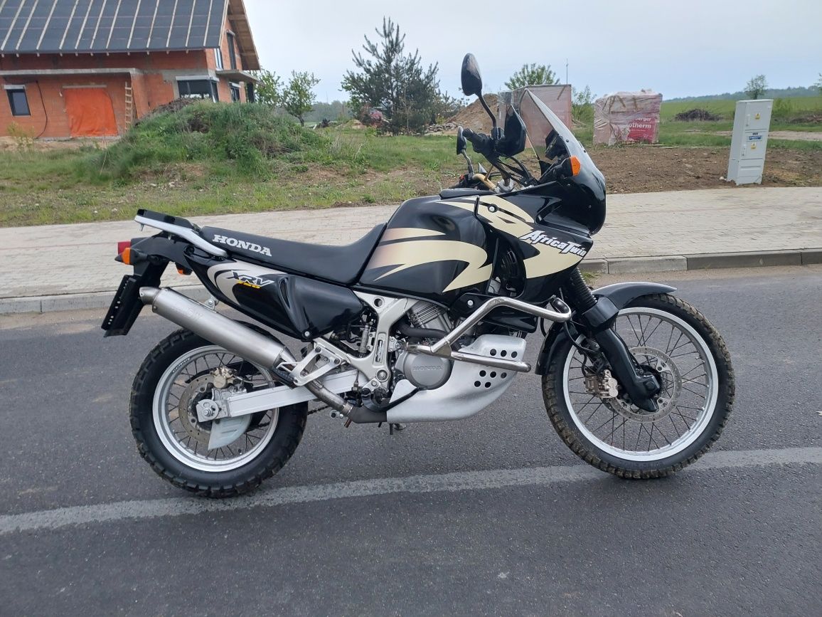 Honda africa twin xrv 750