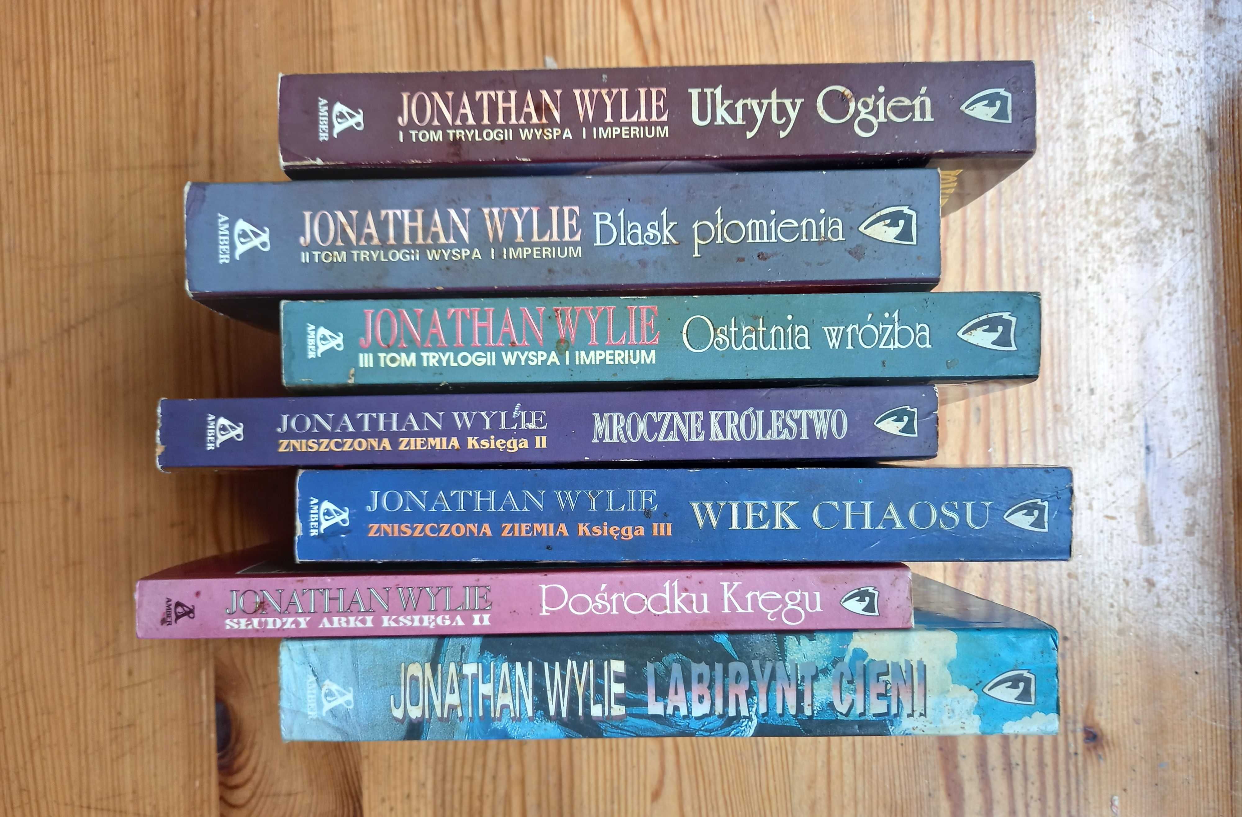Jonathan Wylie - książki fantasy , zestaw siedmiu pozycji .
