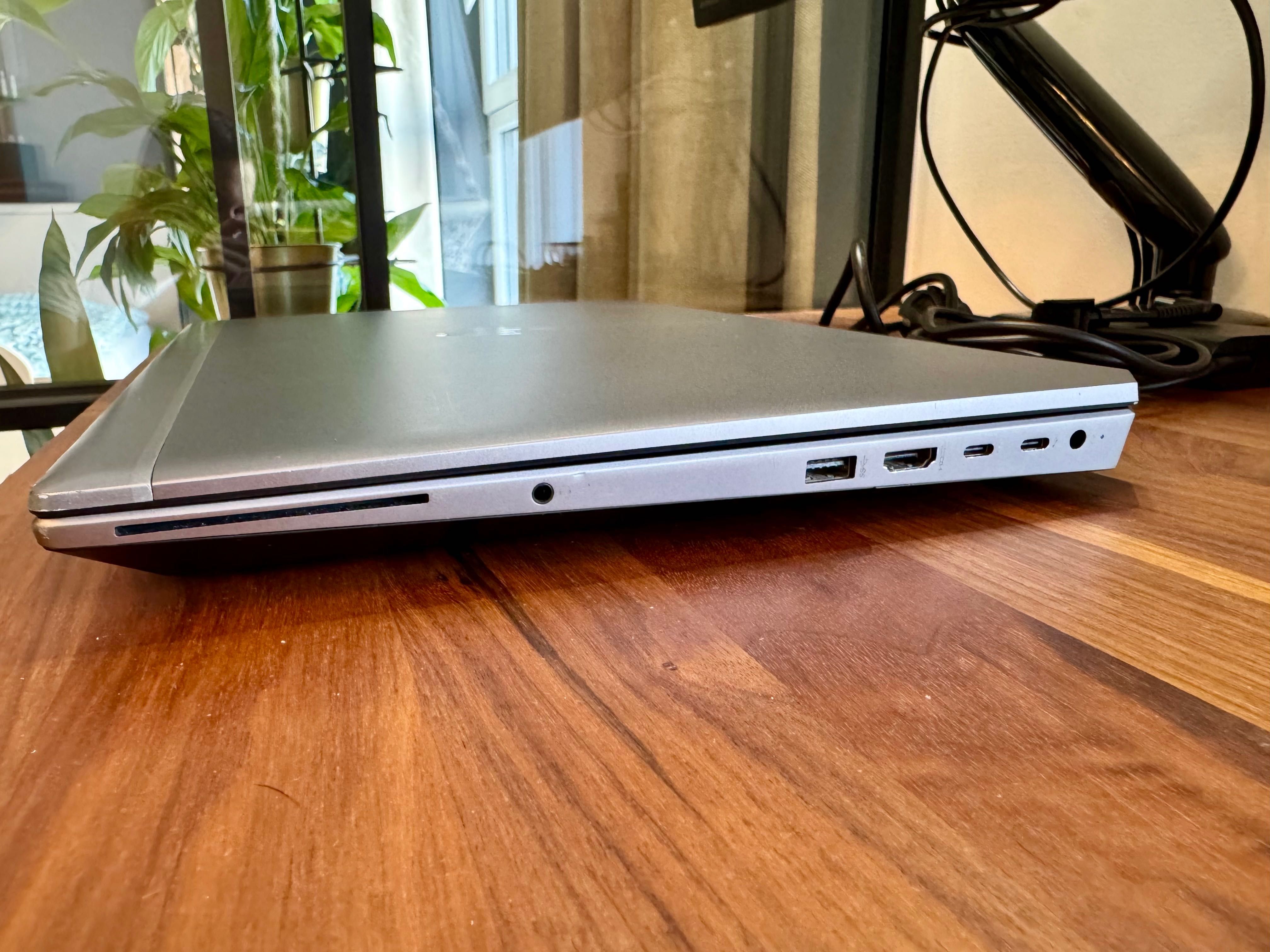 HP Zbook 15 G6 - Core i7-9850H, 32GB RAM, 768GB SSD, Win 11 Pro