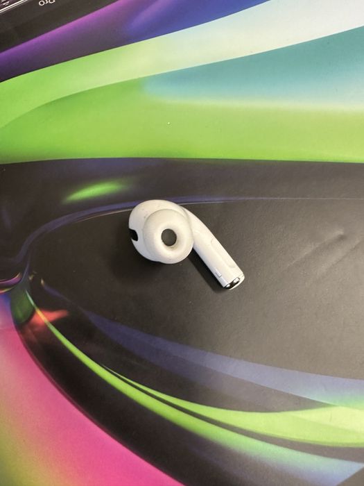 Продам навушник оригинал Airpods pro лівий арподс про один