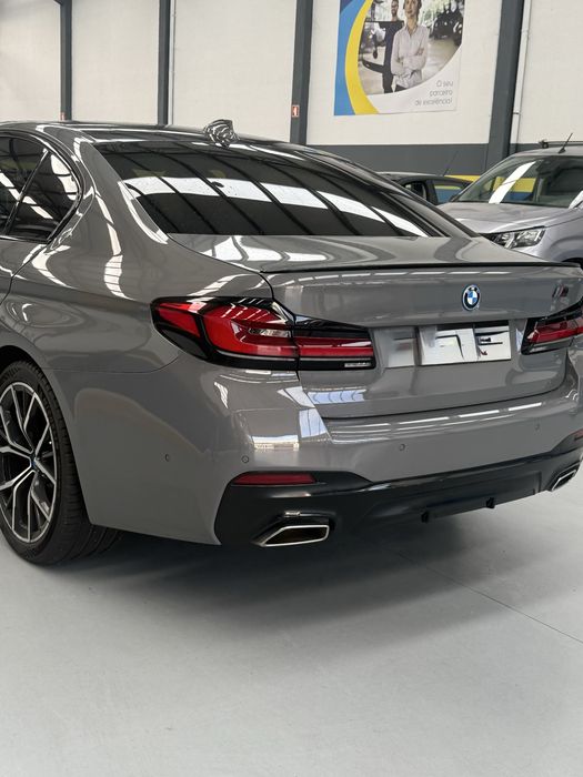BMW 530e Pack M como novo