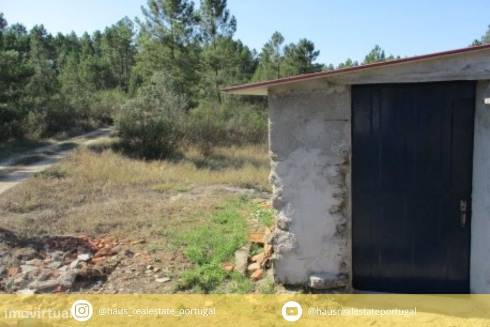 construção de pedra, terreno,