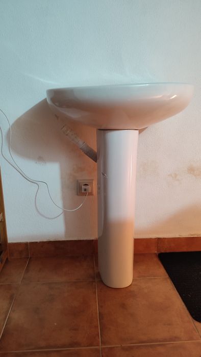 Lavatório Roca usado