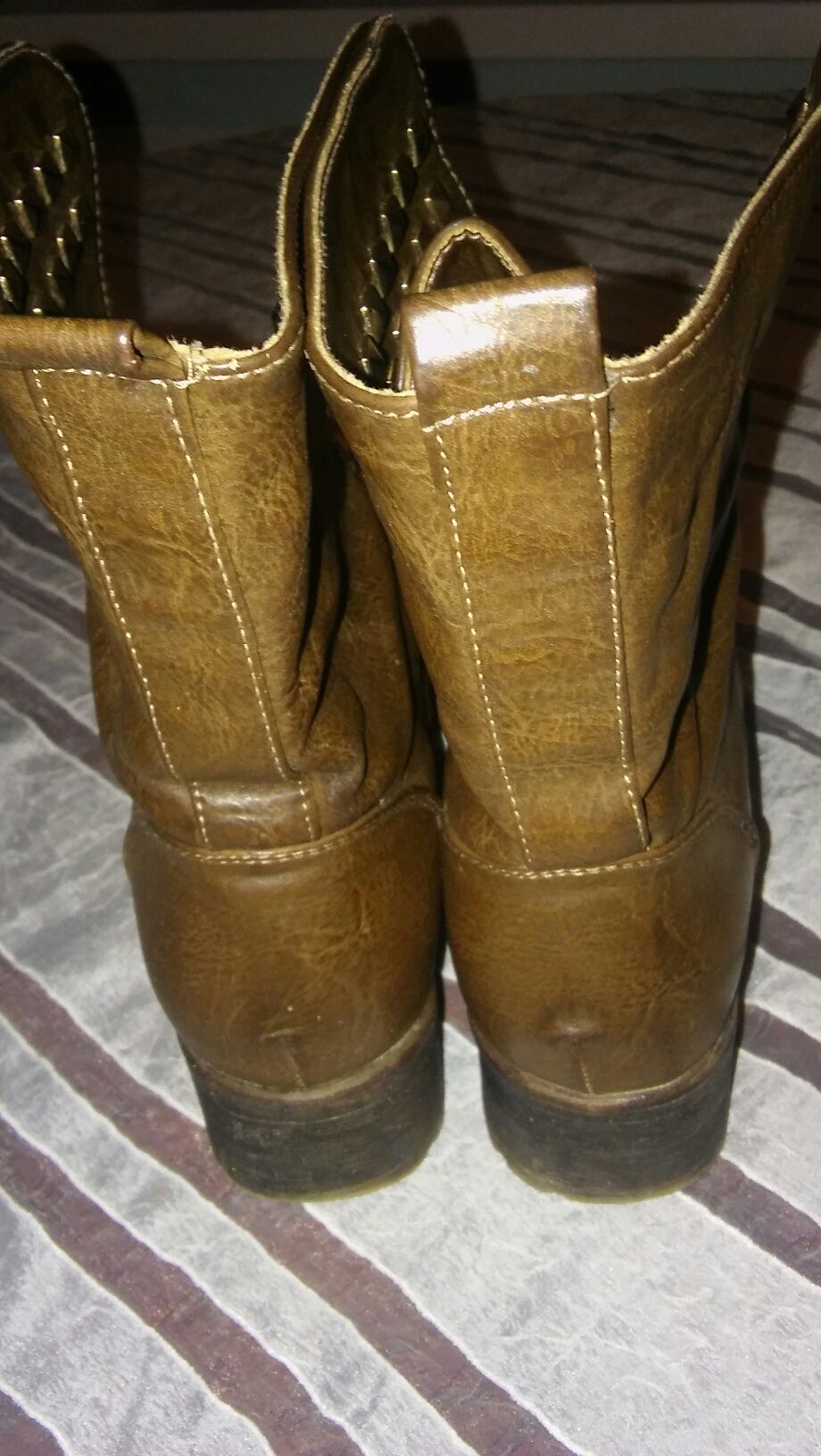Buty damskie z cwiekami r.37