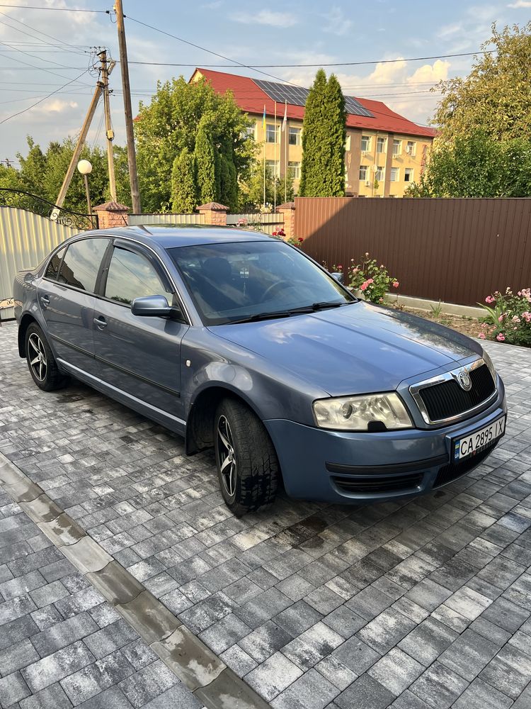 Авто SkodaSUPERB