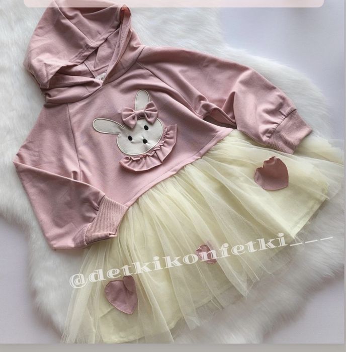 Продам платья на девочку