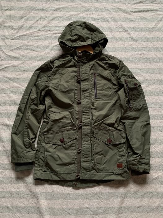 Kurtka na zimę w kolorze brudnej zieleni