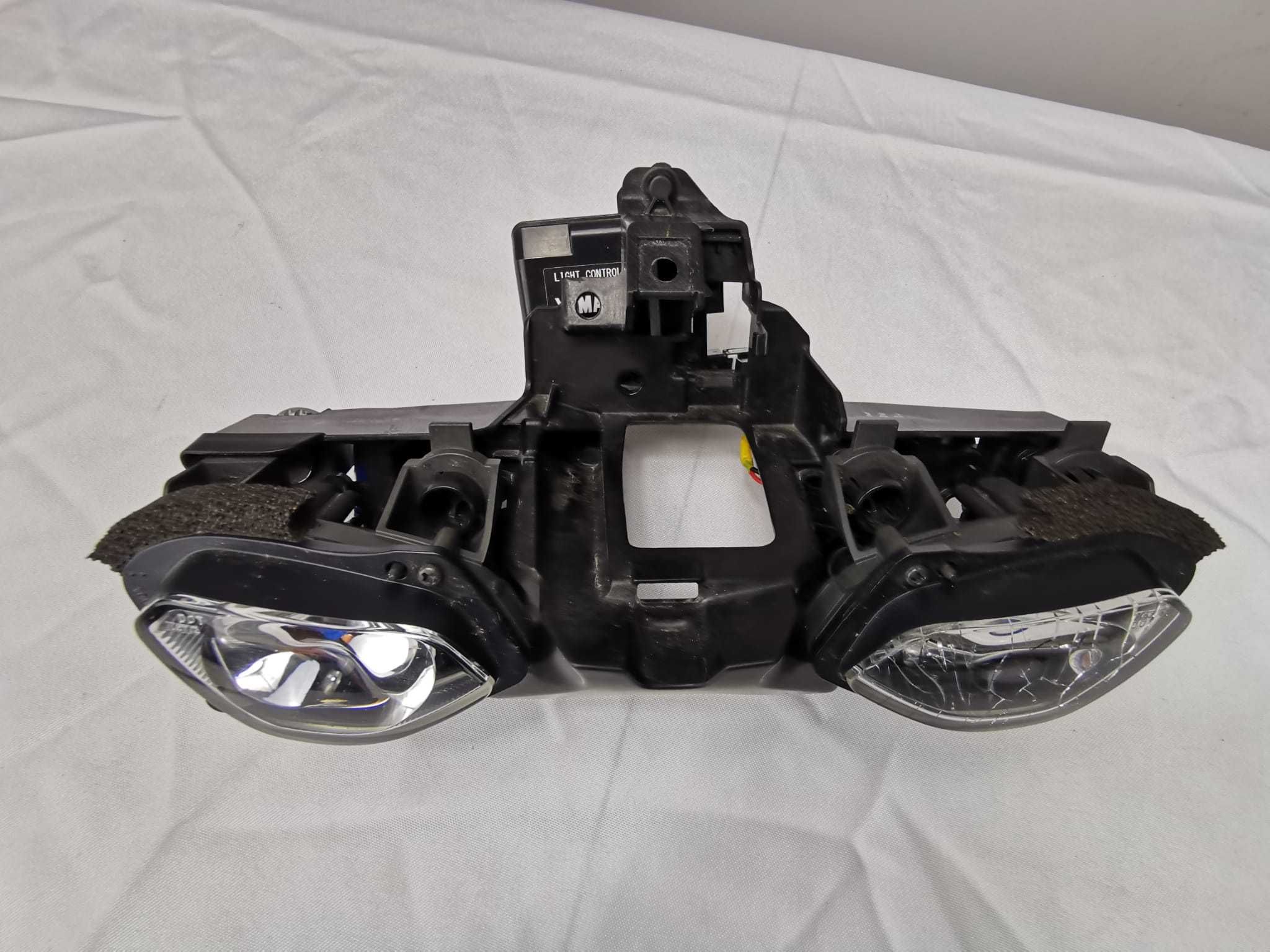 Lampa reflektor przód do Yamaha MT10 Lift nowy model LED soczewka