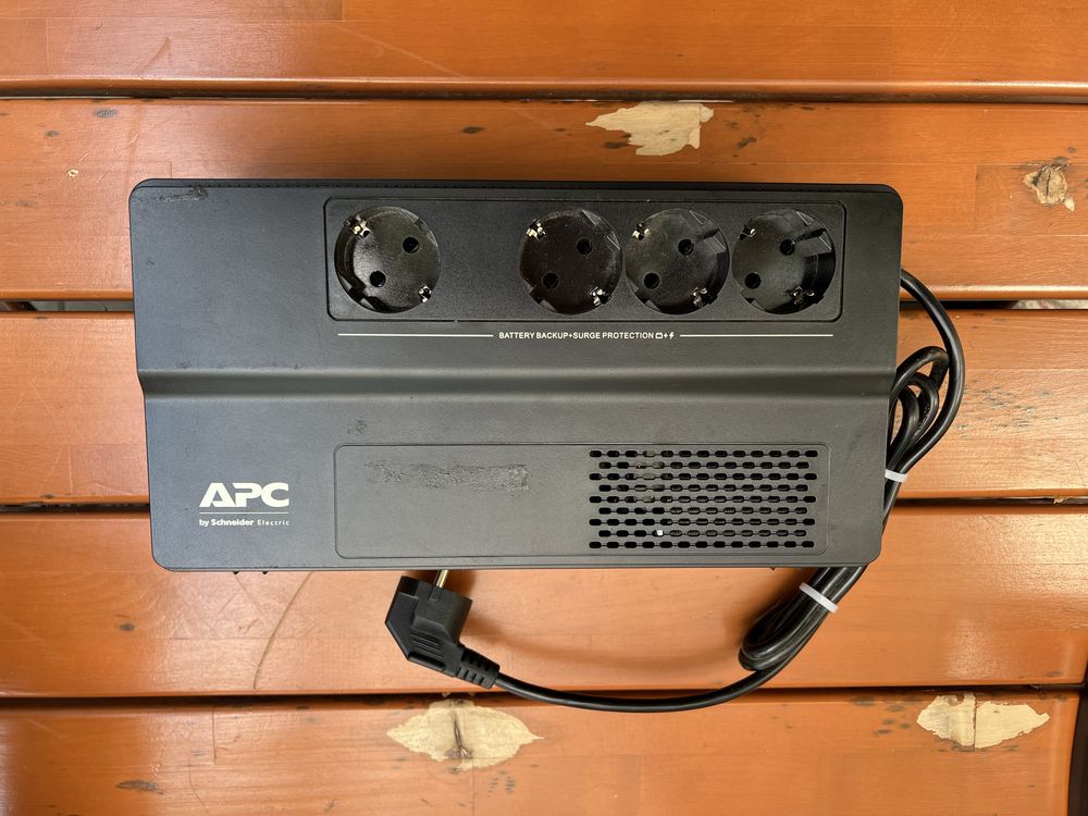 ДБЖ APC Easy UPS 800VA Schuko (BV800I-GR)
