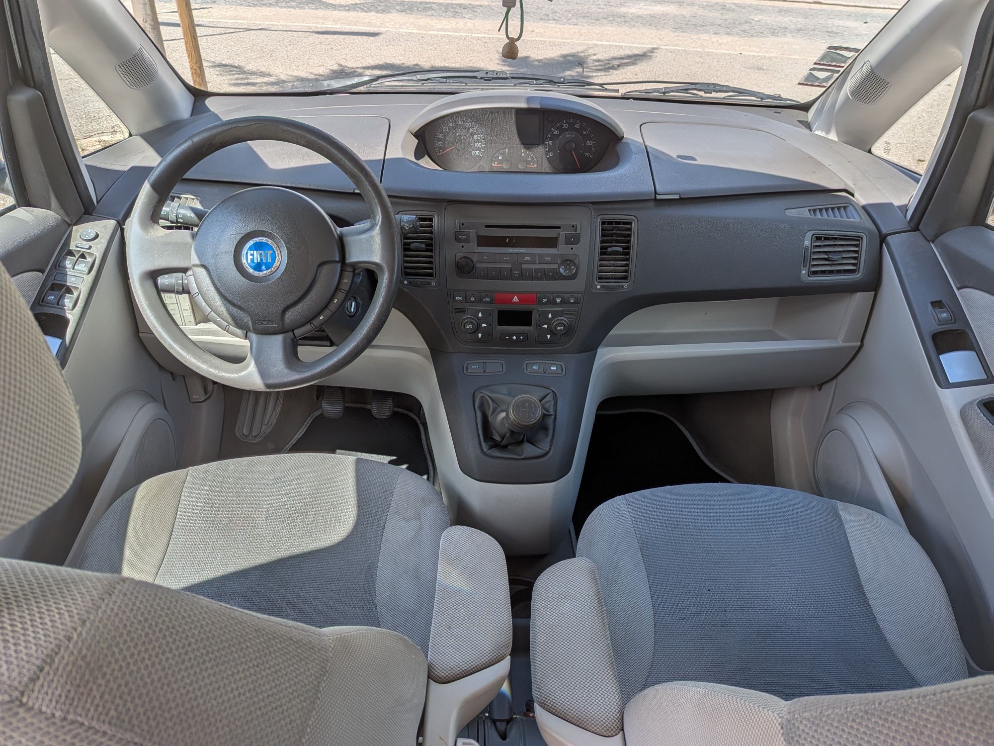 Fiat Idea Diesel 1.3 M-jet Emotion 04